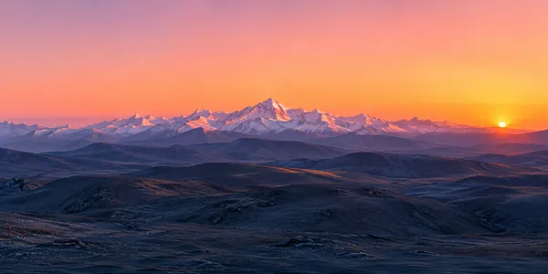 雪山日落·高原群峰全景